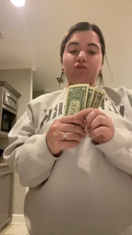 flexing my rent money🤮 ignore my transition 