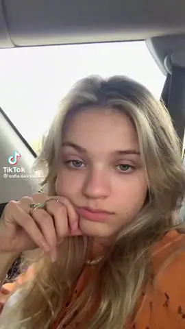 VERY CUTE SOFIA SHOWING HER TEETH ♥️🥰🥰