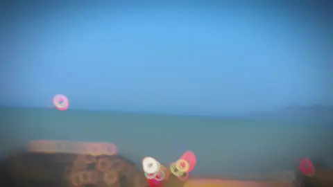 Nó đang đếm gì đấy mọi người🤣#cửalònghệan 