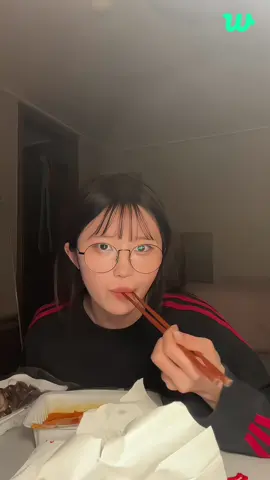 𝗛𝗮𝘆𝗼𝘂𝗻𝗴 𝗲𝗮𝘁𝗶𝗻𝗴 𝗳𝗮𝗻𝗰𝗮𝗺 - 𝘇𝗲𝗵𝗿𝗼𝘀 || biraz kotu oldu sanirim.... || #sindycams #hayoung #eating #fancam #fyp #sadd_79 #viral #global #keşfet #keşfetteyizz 