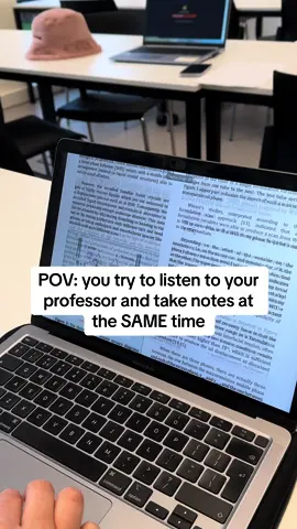 This ai tool makes my student life way easier, now I can listen to my teacher actively instead of multitasking 🤌🏼 #turbolearnai #aitoolsforstudents #students #studentlife #examseason #studytok #studytips #examready 