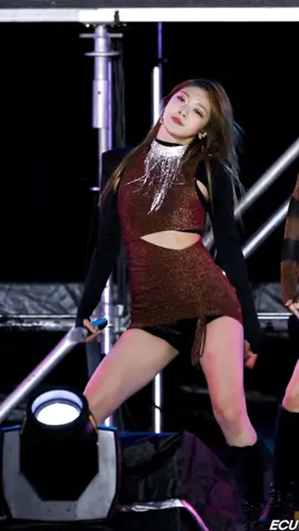 EVERGLOW (에버글로우) 온다 (Onda) Pirate (파일럿) [4K] 221029 부산 BWB 콘서트 직캠 FANCAM BY ECU | #everglow #everglowonda #온다 #에버글로우 #everglowpirate #fancam #직캠 #kpop 