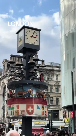 London, Leicester Square!📍🇬🇧#leicestersquare #london#londonlife #fyp#fy#PlacesToVisit #londontiktok #travel #lovegreatbritain #beautifulview #london🇬🇧#viral #leicestersquarelondon🇬🇧   