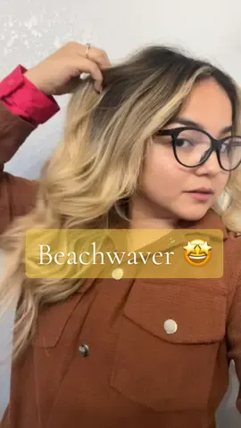 I love this thing 🤩🙋🏼‍♀️  #ValentinesDay #hair #hairstyle #beachwaver #gifts 