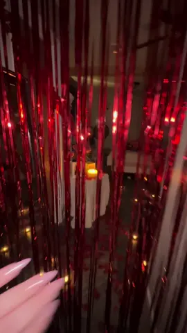 I dont deserve this perfect man😩❤️ #ValentinesDay #happyvalentinesday #myvalentine #spoiled #gifts #boyfriend #couples #girlfriend 