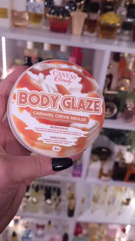 Have you SMELLED THIS ONE?! LAAAAAWD. @CANVAS BEAUTY BRAND did the damn thing! #canvasbeautybodyglaze #canvasbeautybrand #canvasbeautybrandcremebrulee #cremebrulee #cremebruleebodybutter #cremebruleebodyglaze #caramelbodybutter #gourmandtok #perfumetok #bodycaretok 