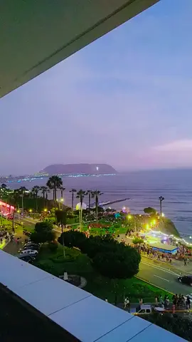 parque  del amor ❤ feliz día del amor y la amistad 🥰🥰#felizsanvalentin😍🥺❤️ #miraflores #parquedelamor #limaperu🇵🇪 #larcomarmiraflores #felizdia 