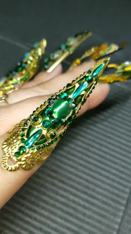 YEAR OF THE DRAGON 💚 specifically the Green wooden dragon, good luck, intelligence, charisma, optimism, strength and health. continue to celebrate the new year V Beauty Pure products.  Shop @vbeautypure  Discount Code ACE  #stylezby_ace #vbeauty #vbeautypure #vbp #lunarnewyear #lunarnewyearnails 