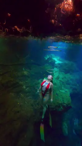 🫧💍 #bubblering #bubblerings #bubbleringchallenge #underwater #asmr #asmrsounds #satisfyingsounds #freediver #freediving 