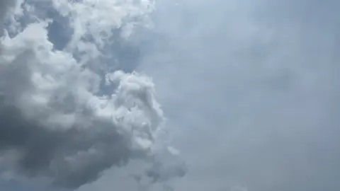 Langit mendung #langit #astrophile #videolangitbergerak #mendung 