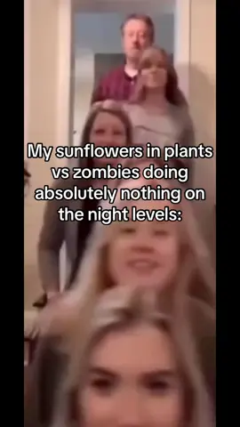 Theyre trying  #plantsvszombies #floptok #floptok😍😍😭😌🤞💅💅 #phone #mobilegames #memes #fyp
