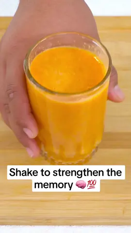 If you forget things and your mind doesn't hold, this smoothie will clear your memory. #memory #strenght #remedy #recipes #salud #homeremedy 