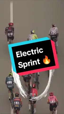 🚀 𝙏𝙝𝙧𝙤𝙪𝙜𝙝 𝙜𝙤𝙚𝙨 𝙏𝙝𝙞𝙟𝙨𝙨𝙚𝙣 🔥 @Intermarchew  #roadcycling #cycling #sprint #sprintfinish 