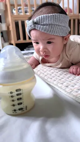 Bà mẹ mìn nàyyyy #lammelandau #mevabe #mebimsua #nuoiconsuame #hutsua #MomsofTikTok #lamme #baby #embedangyeu #cucmancute #fypシ 