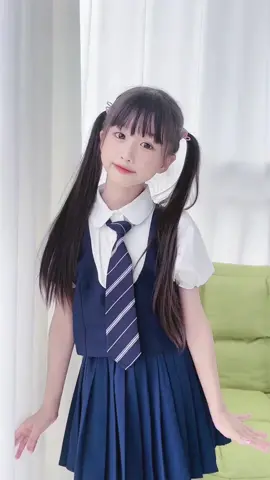 #小欣 #中国小美女 #可爱的中国女孩 #Girls #dancing #typ 