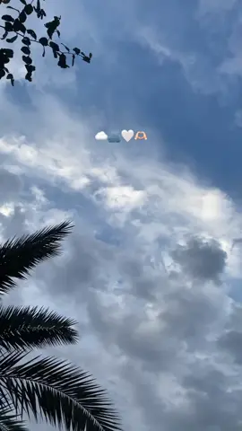 جمال الغيوم 🥺☁️🫶🏻#اشراقه_قدسيه #باسم_الكربلائي #explore #fyp #غيوم #مطر #غيوم_السماء 