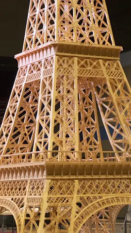 Tallest matchstick sculpture 🗼 7.18 m (23 ft 6 in) by Richard Plaud 🇫🇷 #sculpture #eiffeltower #paris #france #guinnessworldrecords 