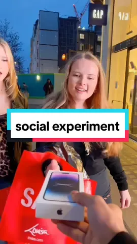 be kind = win iPhone 📱 #fyp #smillingface☺️☺️☺️ #viral #tiktol #smiling #vedio #1 #smillingface #social #experiment #foryou #foryourpage @smile_edge_site @Dee black 🇬🇧❤️🇺🇸 @(Nancy ❤️ 🇬🇧 ) @vonSsy(🇺🇸 ❤️ 🇬🇧) @Dee black 🇬🇧❤️🇺🇸 @Albaa ❤️ 🇺🇸 @smile_edge_site 