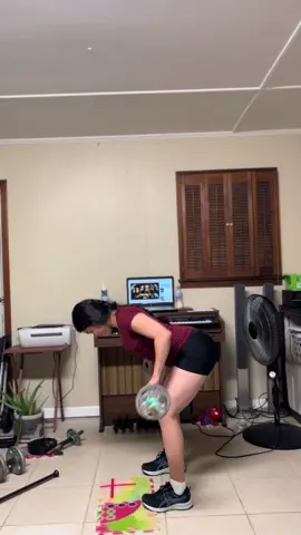 Jueves: upper body ( enfocado en :espalda, pecho, abdomen) ignoren mis caras 😂 espero te guste #ejercicioencasa #upperbodyworkout #parati 