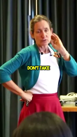 Do you know anyone with osteoporosis? #barbaraoneill #osteoporosis #calcium 