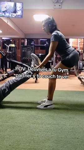 Tengan mucho cuidado 👀 Fíjate en la técnica , fíjate en la técnica 😂 #viral #fyp #GymTok #comedia #gympartner #gym #gymlove #GymLife 