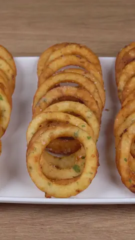 With 3 potatoes I can make these potato rings #cooking #Recipe #EasyRecipe #quickrecipes #cook #onion #potato #dinner #fyp 