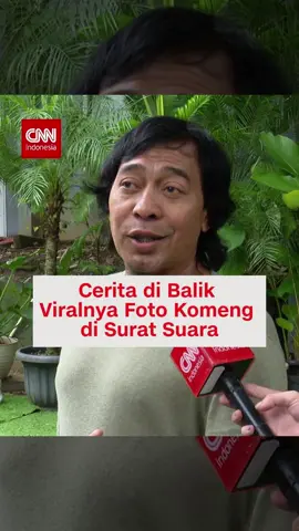 Komedian senior Indonesia, Komeng, membuat kejutan pada hari Pemilu 2024 kemarin. Tak pernah terlihat berkampanye atau memasang baliho, rupanya Komeng mencalonkan diri sebagai anggota DPD RI dari Jawa Barat. Pencalonan Komeng baru viral pada hari pemungutan suara. Ini karena banyak netizen membagikan foto jenaka sang komedian yang tercetak di surat suara. Terpampang foto Komeng dengan ekspresi muka khasnya yang penuh komedi. Tak cuma itu, kepalanya juga sengaja dimiringkan. Pose komedia bernama asli Alfiansyah Bustami yang tak biasa itu jelas menarik perhatian sejumlah pemilih. #komeng  #dpdri2024  #dpdjabar  #politik  #cnnindonesia