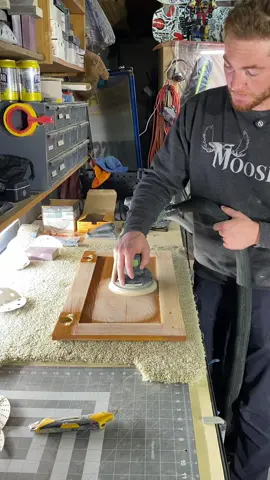 Knocking down that high grain 🪓  * Typically I will sand oak with 120 to really knock down and smooth out that higher grain. This allows for less product to be used to fill in those low areas. * There is still plenty of work to be done but this will make the process a little easier * #moosepaintingnh #sanding #kitchen #kitchendesign #kitchencabinets #refinisherporn #smooth #painting #cabinets #oak #makemodern #upgrade #dowhatyoulove