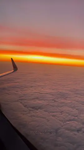 ✨️Aviation X Astronomy✨️ #Aviation #Astronomy #aviationxastronomy #Planespotting #mydream #yourdream #followyourdreams #avgeek #CapCut 