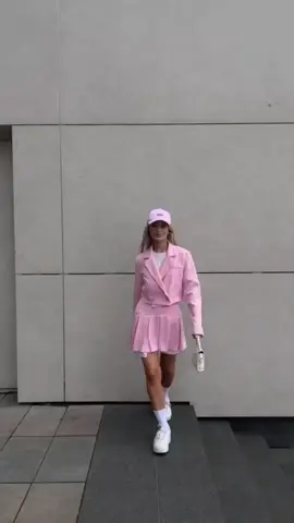 Костюм🦩 ▪️тканина: костюмка, котон ▪️розмір: 42-44 (до 46) ▪️колір:  -чорний -барбі -сірий ▫️800💰 #ятакаконченавцьомукостюмі 