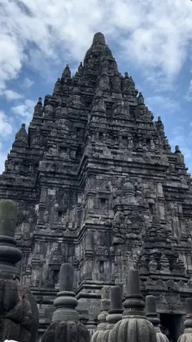 ancient hindu architecture goes crazy