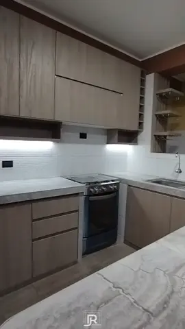 Cocina Magaly - Resultado final. #cocina #melamina #iluminacionled #interiores #design #kitchen #diseñodeinteriores #beautifull #tiktok #fyp #viral 