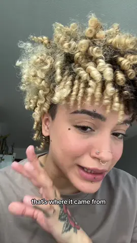 Having a fem queen friends it’s>>>>>>😭💖 #hethey #transmasc #twomonthsontestosterone #testosterone 