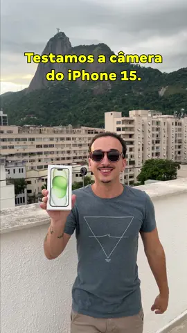 A câmera perfeita pra quem gosta de uma fofoca 🗣️🗣️🗣️ O zoom do iPhone 15 é de tirar o fôlego! 😱 Curtiu? Conta aqui o que você achou 👀⬇️ Só no Buscapé você compara, encontra a melhor oferta e ainda ganha cashback! 💛 #buscape #iphone15 #apple #zoom #cameraiphone #iphone #comprinhas