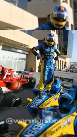 *Você na balada às 04:00 da manhã* Partiu ter um #sextou com Fernando Alonso ? Nos anos 2000, o espanhol era o rei das comemorações ! 😂🕺 #f1 #formula1 #f1meme #Motorsport #automobilismo #meme #remember #legendary #legend #spanish #renault #driver #fernandoalonso #alonso #elplan #fa14 #dancing #celebration #2000s 