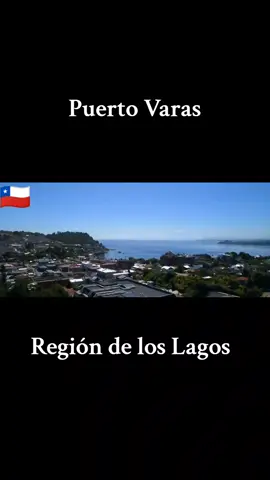 Puerto Varas es una ciudad de la Región de los Lagos en el sur de Chile. Se ubica en la ribera suroeste del extenso lago Llanquihue, que ofrece imponentes vistas de los volcanes Calbuco y Osorno, cubiertos de nieve y aún activos. La arquitectura de estilo alemán tradicional caracteriza a la ciudad y refleja su pasado colonial. La Iglesia del Sagrado Corazón de colores rojo y blanco se construyó a comienzos del siglo XX y tiene 3 torres llamativas #puertovaras #regiondeloslagos🇨🇱 #chile 