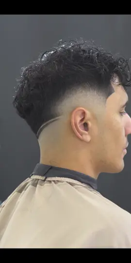 all in a days work🤌🏼 #texastech #redraiders #lubbockbarbers #fyp #viral #barberconnect #barbers #barbersinctv #barbershop #barberlifestyle #barberlife #barberpost #thebarberpost #fadegame #sharpfade #skinfade #barberworld #barberlove #showcasebarbers #barbergame #barbers #menshair #barberstyle #barbero #barberlifestyle #reels #viral #trending