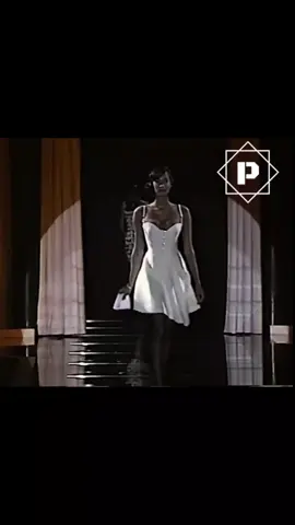 Yasmeen ghauri  the walk of life❕️⚜️#fypシ゚viral #yasmeenghauri #SuperModel #yasmeen #fyp #foryoupage #viralvideo #virall #fory #foryoupageoffical #videoviral #Runway 
