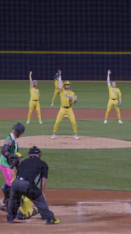 This ain’t Texas, but it is Banana Ball😎 #savannahbananas #bananaball #beyonce #thisainttexas #baseballboys #MLB 