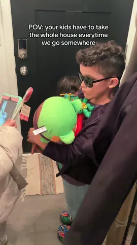 Like why are they like this??? 😭😂 #kidsbelike #relatable #toys #fyp 