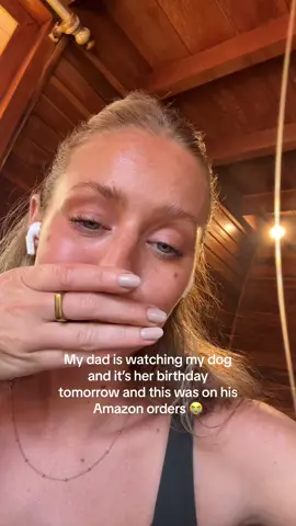 I CAN’T IT’S SO CUTE 😭 AND THE LAMBCHOP 😭 I have severe fomo  #fyp #doggybirthday #princesstreatment #amazon  