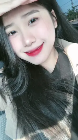 yêu e mà trong lòng lại đi yêu người khác?là rg  @hnil_T ...#xuhuong #viralvideo #follow #foryoupage 