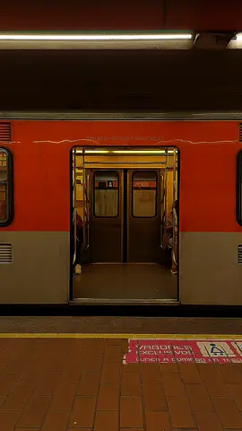 Próxima Estación Tu Corazón... Tururu 🧡🧡🧡 #metro #metrocdmx #metrocity #estaciondetren #film #filmphotography  #cinematic #cinematography  #streetphotography #fyp #foryoupage 