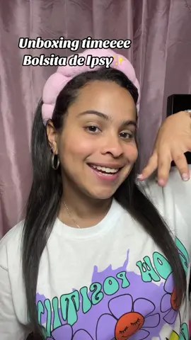 Nena te dejo un #unboxing timeee de mi bolsa de @IPSY #giftedbyipsy 🎀✨