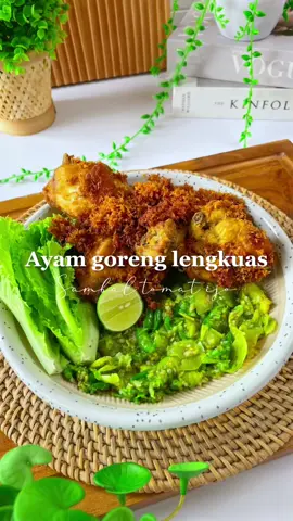 Membalas @mama daffa pak maaf yaa rahasia sambel tomat ijonya aku bocorin 😂 #resep #reseptiktok #resepsimple #resepmasakan #ayamgorenglengkuas #sambelijo 