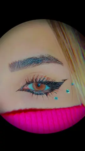 #عيناك_وماادرك_ما_عيناك #عيناكي#قوية_كاحرب_ناعمة_كالسلام  #كجه_عفرينة💚☀️❤️ 