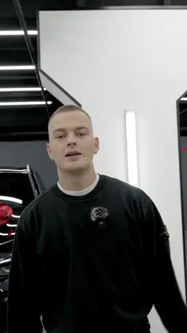 НОВАЯ МАШИНА!🚙 Как вам? Кстати, я написал про нее трек 🔥 Хотите послушать?