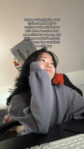 Born to live in a fictional world, forced to wonder if he’ll text back 😭 jk guys i love my bf #BookTok #fypシ #fictionalmen #aaronwarner 