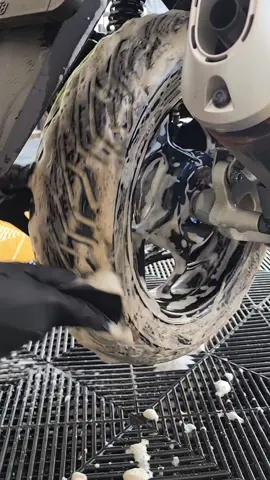 ล้างรถมอไซค์ แบบ asmr deku detailing. #ล้างรถเพลินๆ #dekudetailing #ล้างรถ #cardetailing #สลายคราบdeku #ล้างรถพรีเมี่ยม 