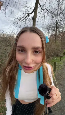 Meine Jacke liegt noch nicht in der Hundescheiße. Mal gucken, wie lange noch💩